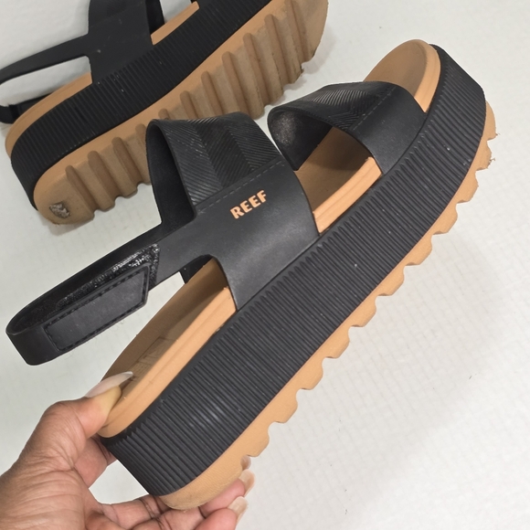 Reef Water Vista Higher Sandals Women's Size 8 Black Tan Platform Vacation - Picture 8 of 13